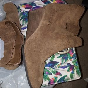 Lucky Brand Brown Booties NWOT